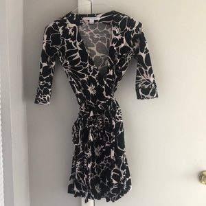 Diane Von Furstenberg New Julian Two Wrap Dress